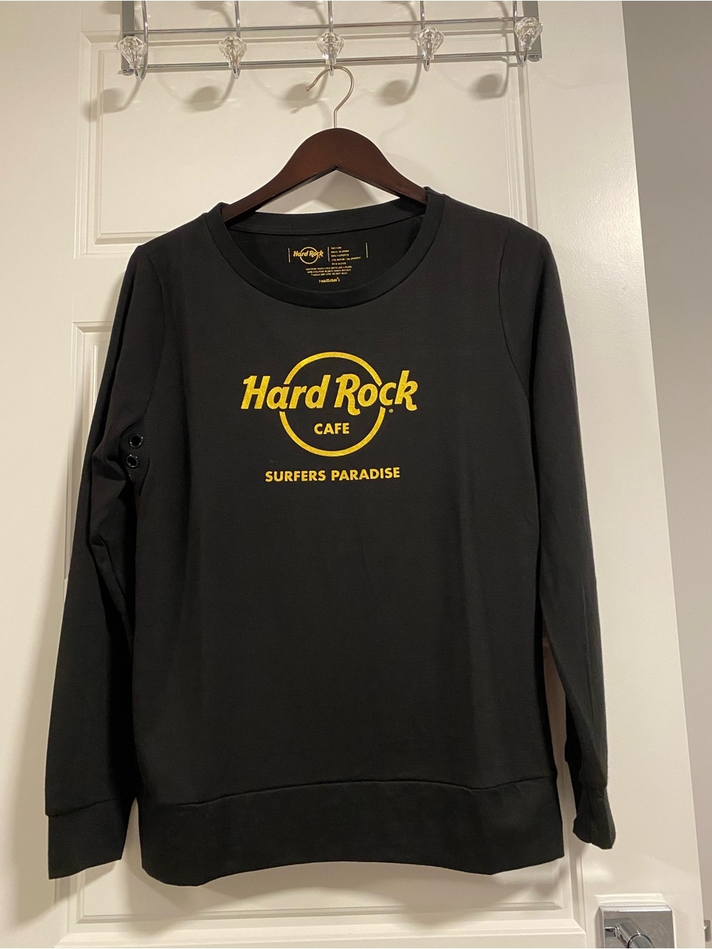 NWOT - Gold Logo Hard Rock Cafe Surfers Paradise Black Crewneck Long Sleeve